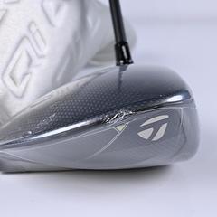 Taylormade Qi35 Driver / 10.5 Degree / Regular Flex Fujikura Ventus Blue 5 Shaft - Image 3