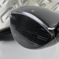 Taylormade Qi35 Driver / 10.5 Degree / Stiff Flex Fujikura Ventus Blue 5 Shaft - Image 4