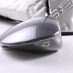 Taylormade Qi35 Driver / 9 Degree / Stiff Flex Fujikura Ventus Blue '25 5 Shaft - Image 3