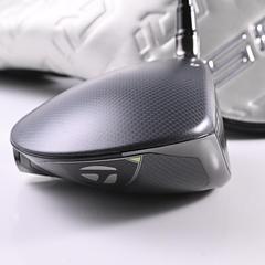 Taylormade Qi35 LS Driver / 10.5 Degree / X-Flex HZRDUS Black 60 Shaft - Image 3