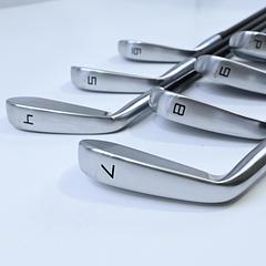 Taylormade P.7CB Irons / 4-PW / Stiff Flex MMT 105 Graphite Shafts - Image 4