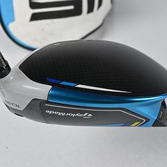 Taylormade SIM2 Max Driver / 10.5 Degree / Regular Flex Ventus Blue 5 Shaft - Image 5