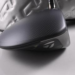 Taylormade Qi35 Driver / 9 Degree / Stiff Flex Reax White 60 Shaft - Image 3