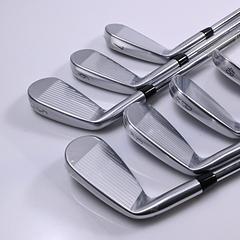 Titleist T250 2025 Irons / 5-PW+48° / Regular Flex AMT Black Shafts - Image 4