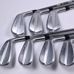 Titleist T250 2025 Irons / 5-PW+48° / Regular Flex AMT Black Shafts - Image 2