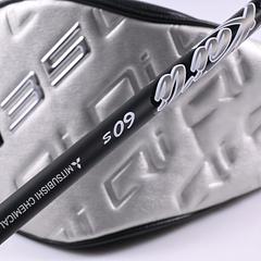 Taylormade Qi35 LS Driver / 10.5 Degree / Stiff Flex Kai'li White Dark Waves 60 - Image 2