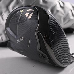 Taylormade Qi35 Driver / 10.5 Degree / Regular Flex Fujikura Ventus Blue 5 Shaft - Image 1