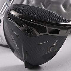 Taylormade Qi35 Driver / 10.5 Degree / Regular Flex Fujikura Ventus Blue 5 Shaft - Image 2