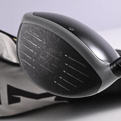 Taylormade SIM2 Max Driver / 9 Degree / Stiff Flex Fujikura Speeder 57 Shaft - Image 4