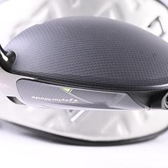 Taylormade Qi35 Driver / 10.5 Degree / Regular Flex Cypher 2.0 50 Shaft - Image 5