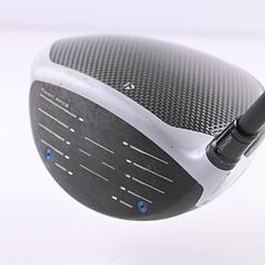 Taylormade SIM Driver / 10.5 Degree / Stiff Flex Aldila Rogue Silver 60 Shaft - Image 4