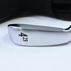 Srixon Z-U65 Utility #4 Iron / 23 Degree / Regular Flex Miyazaki Kaula 7 Shaft - Image 3