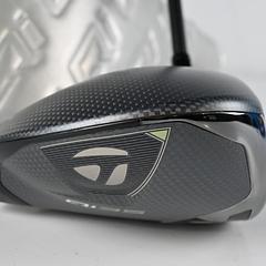 Taylormade Qi35 LS Driver / 9 Degree / Stiff Flex Kai'li White Dark Waves 60 - Image 3