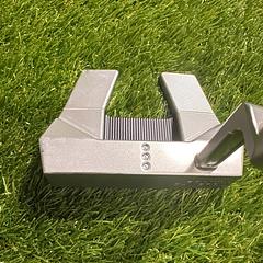 Scotty Cameron Phantom 5.2 34" Putter - Image 2