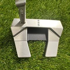 Scotty Cameron Phantom 5.2 34" Putter - Image 3