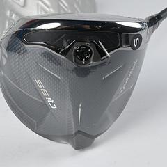 Taylormade Qi35 Driver / 9 Degree / Stiff Flex Fujikura Ventus Blue 5 Shaft - Image 2