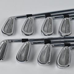 Titleist 690.CB Irons / 3-PW / Stiff Flex Dynamic Gold S300 Shafts - Image 2
