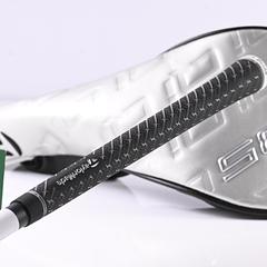 Taylormade Qi35 Max Lite Driver / 10.5 Degree / Regular Flex Vanquish 4 Shaft - Image 8