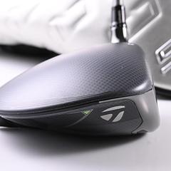 Taylormade Qi35 Driver / 10.5 Degree / Regular Flex Fujikura Air Speeder 50 - Image 3