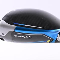 Taylormade SIM2 Max Driver / 10.5 Degree / Senior Flex UST Helium 4 Shaft - Image 5