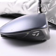 Taylormade Qi35 Driver / 10.5 Degree / Regular Flex Ventus Blue 5 Shaft - Image 3