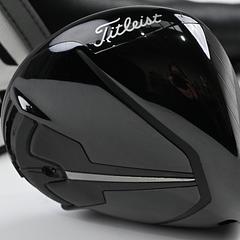 Titleist TSR3 Driver / 9 Degree / Regular Flex UST Helium 59 Shaft - Image 1