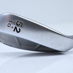 Cleveland 588 RTX Gap Wedge / 52 Degree / Wedge Flex Dynamic Gold - Image 3