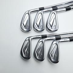Used Mizuno JPX 925 Forged Iron Set / 5 - PW / Regular Flex - Image 1