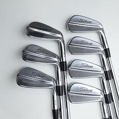 Used Titleist MB 714 Iron Set / 4 - PW / Stiff Flex - Image 2