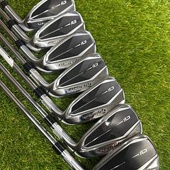 TaylorMade Qi 5-SW Irons - Image 1