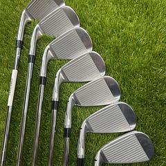 TaylorMade Qi 5-SW Irons - Image 3
