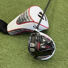 TaylorMade R15 Golf Driver / 10.5 Degree / Regular Flex - Image 1