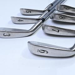 Titleist DCI 990 Irons / 3-9 / Regular Flex Dynamic Gold R300 Shafts - Image 4