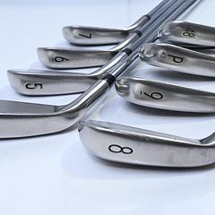 Titleist T300 2019 Irons / 4-PW+GW / Regular Flex AMT Red R300 Shafts - Image 4