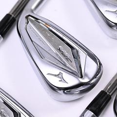 Mizuno JPX 923 Hot Metal Irons / 5-PW / Regular Flex UST Recoil ESX460 Shaft - Image 1