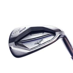 Used Mizuno JPX 900 Hot Metal 7 Iron / 31.0 Degrees / Regular Flex - Image 1