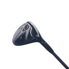 Used Titleist 915 Fd 3 Fairway Wood / 15 Degrees / X-Stiff Flex - Image 3