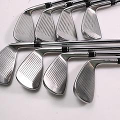 Left Hand Taylormade 320 Steel Irons / 3-PW / Regular Flex Taylormade 80 Shafts - Image 3