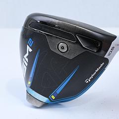 Taylormade SIM2 Driver / 10.5 Degree / Regular Flex Fujikura Atmos Orange 5 - Image 2