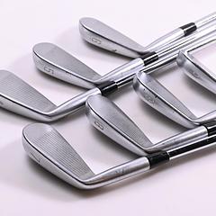 Mizuno JPX 900 Tour Irons / 4-PW / X-Flex Dynamic Gold X100 Shafts - Image 4