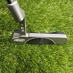 Yes Callie 34" Putter - Image 2
