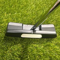 Odyssey Ai One Square 2 Square DW 35.5" Putter - Image 2