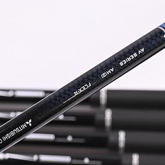 Titleist T200 2023 Irons / 5-PW / Regular Flex Tensei AV Blue AM(2) Shafts - Image 5