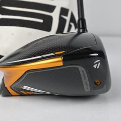 Taylormade SIM2 Driver / 10.5 Degree / Stiff Flex Fujikura Ventus Blue 5 Shaft - Image 3