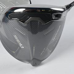 Taylormade Qi35 Max Driver / 9 Degree / Regular Flex Vanquish 5 Shaft - Image 2