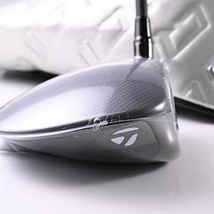 Taylormade Qi35 Max Lite Driver / 10.5 Degree / Regular Flex Vanquish Blue 4 Shaft - Image 3