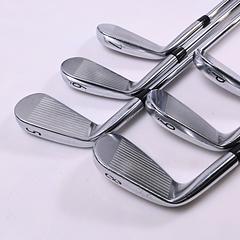Titleist CB/MB 620 Irons / 5-PW / Stiff Flex AMT Black S300 Shafts - Image 4