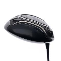 Used Titleist 917 D3 Driver / 8.5 Degrees / X-Stiff Flex - Image 2