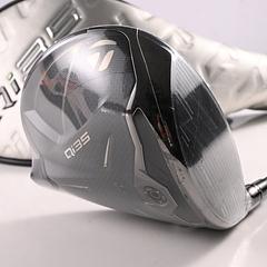 Taylormade Qi35 Driver / 9 Degree / Regular Flex Vanquish 4 Shaft - Image 1