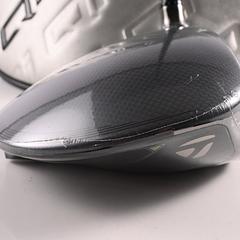 Taylormade Qi35 Driver / 9 Degree / Regular Flex Vanquish 4 Shaft - Image 3